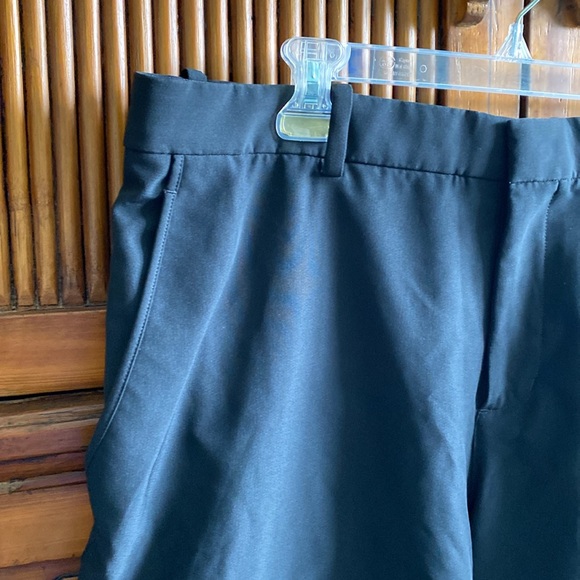 Nike Men’s DriFit Golf Shorts - Picture 2 of 13